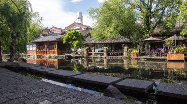 逃离灰色调房屋